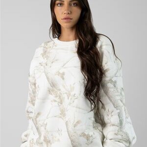 Comfrt White Camo Sweatshirt